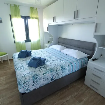 Apartment La Casa In Pietra By Portofinovacanze